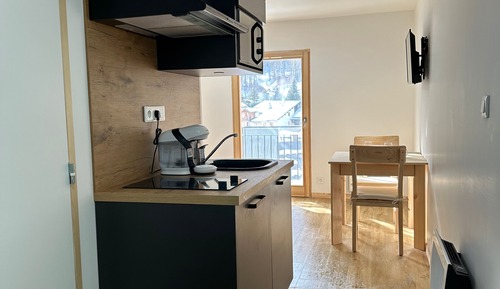 Apartamento, balcón, vistas a la montaña