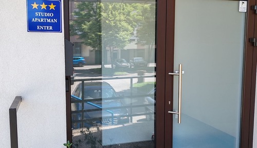 Estudio (Studio Apartment With Terrace)