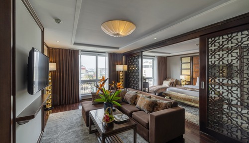 Suite, balcón, vistas a la ciudad (Solis)
