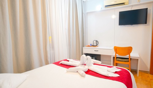 Family Suite, City View