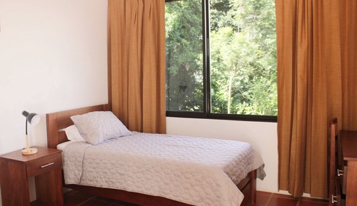 Accessible Twin Room with Mountain View