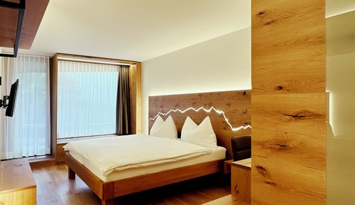 Habitación Deluxe doble, balcón, vistas a la montaña