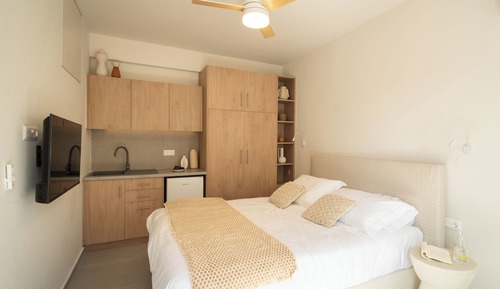 Habitación estándar doble, balcón, vistas a la ciudad