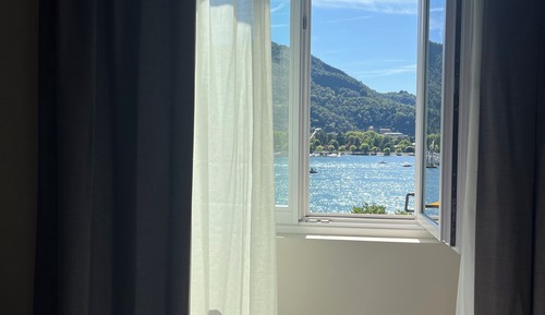 Suite junior, vistas al lago
