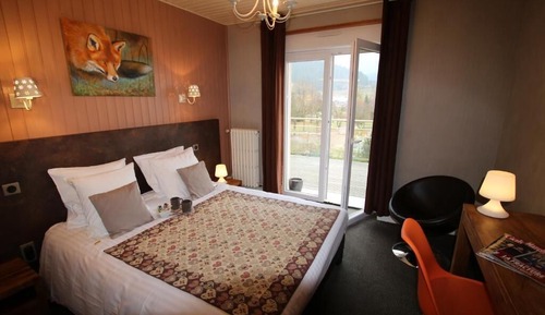 Habitación clásica con 1 cama doble o 2 individuales, balcón, vistas al parque