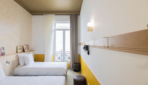 Habitación clásica con 2 camas individuales