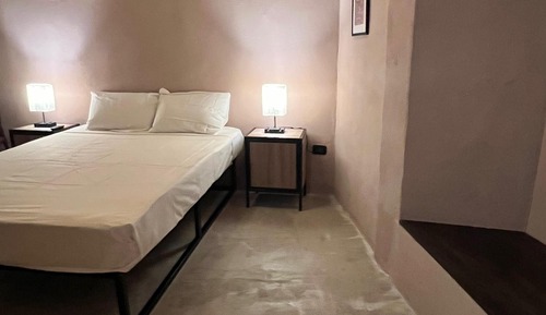 Basic Double Room, 1 Queen Bed
