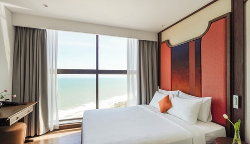 Apartamento, 2 habitaciones, balcón, vistas a la playa
