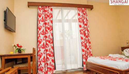 Habitación Confort doble, balcón, vistas a la ciudad
