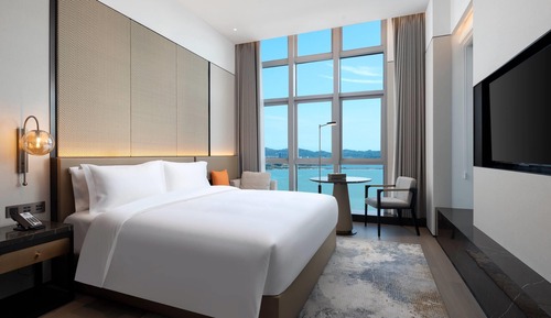 Suite, 1 King Bed, Non Smoking, Sea View