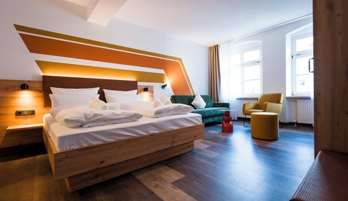 Habitación superior con 1 cama doble o 2 individuales