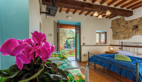 Habitación triple, vistas al jardín