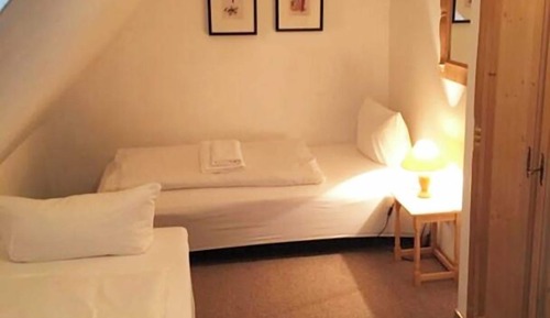 Habitación con 2 camas individuales