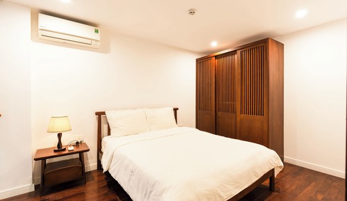 Apartamento de lujo, 3 habitaciones, balcón, vistas al lago