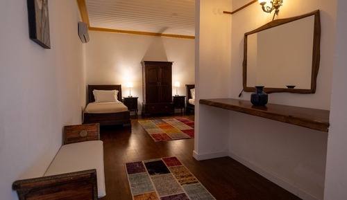 Habitación cuádruple Confort, vistas al jardín