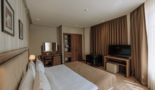 Habitación Deluxe con 1 cama doble o 2 individuales, vistas a la ciudad