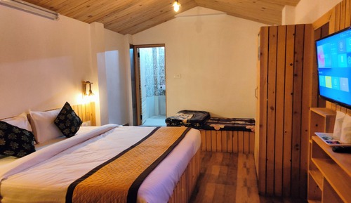 Habitación triple Deluxe, vistas a la montaña