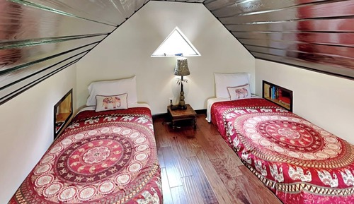 House (1 Bedroom)
