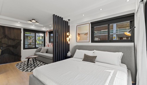 Suite estudio Signature, 1 cama de matrimonio grande con sofá cama, terraza, planta baja
