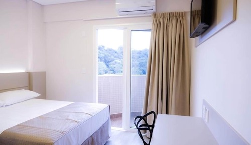 Habitación sénior doble, balcón, vistas al jardín