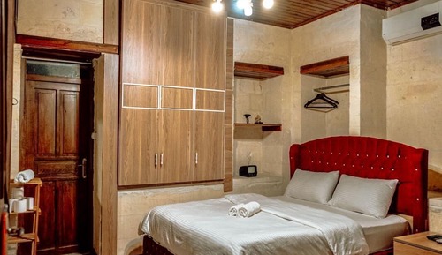 Habitación Confort con 1 cama doble o 2 individuales