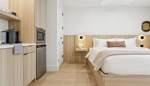 Estudio ejecutivo, 1 cama de matrimonio grande, cocina básica