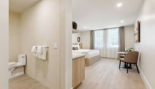 Estudio ejecutivo, 1 cama de matrimonio grande, cocina básica