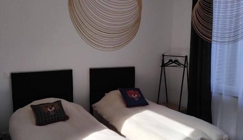Habitación Deluxe con 1 cama doble o 2 individuales, vistas a la ciudad