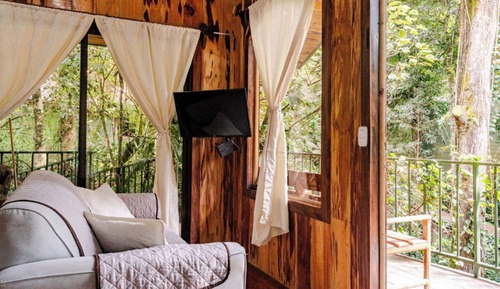 Casa Deluxe en un árbol, vistas a la montaña