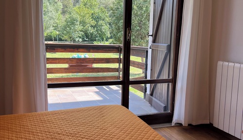 Habitación triple estándar, balcón