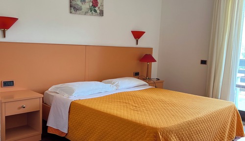 Habitación estándar doble, balcón