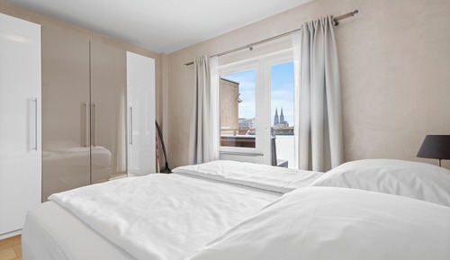 Loft de lujo, balcón, vistas a la ciudad