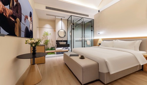 Habitación básica, 1 cama de matrimonio grande, no fumadores, baño privado