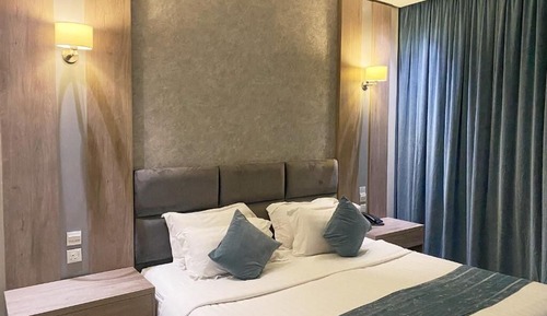 Superior King Room