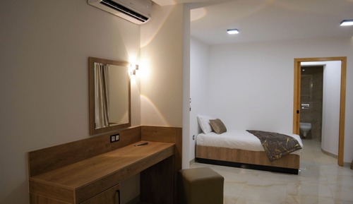 Habitación triple, vistas a la ciudad
