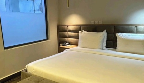 Habitación junior, balcón, vistas a la ciudad