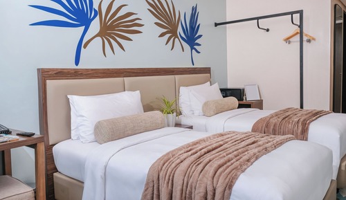 Classic Twin Room, City View