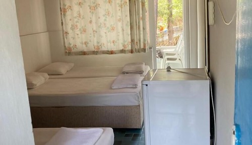 Habitación triple económica, junto a la playa