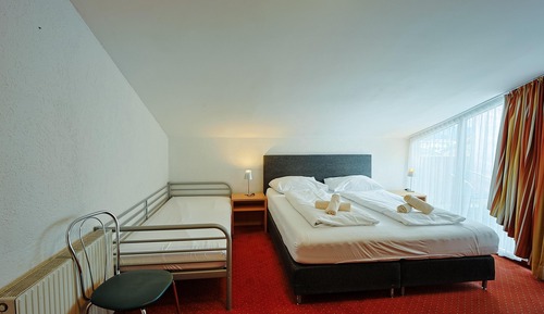 Habitación triple Confort, balcón