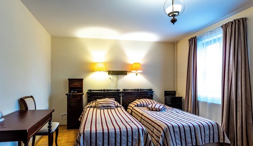 Habitación clásica con 2 camas individuales