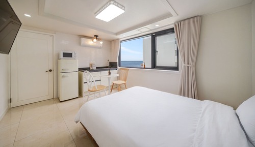 Habitación básica, 1 habitación (Room 304(Half Ocean View/Private BBQ))