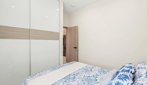 Casa, 2 camas de matrimonio, patio, vistas al jardín (325 B West Covina)