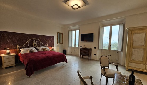Habitación Deluxe doble, 1 cama de matrimonio grande, balcón, vistas a la colina
