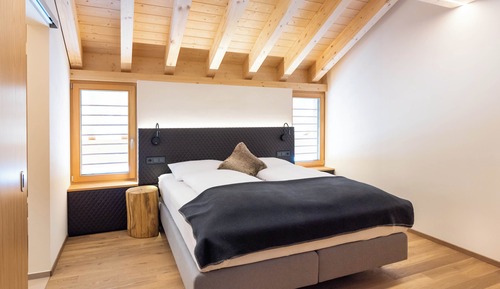 Apartamento, 2 habitaciones, balcón, vistas a la montaña