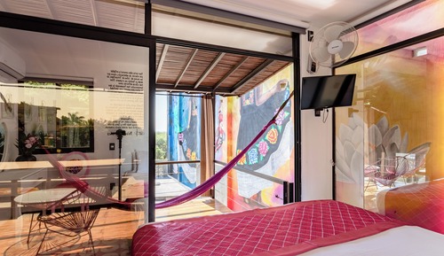 Habitación Confort doble, 1 cama de matrimonio grande, vistas parciales al mar