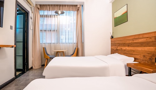 Habitación estándar con 2 camas individuales