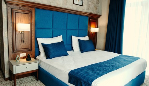 Habitación estándar con 1 cama doble o 2 individuales, vistas a la montaña