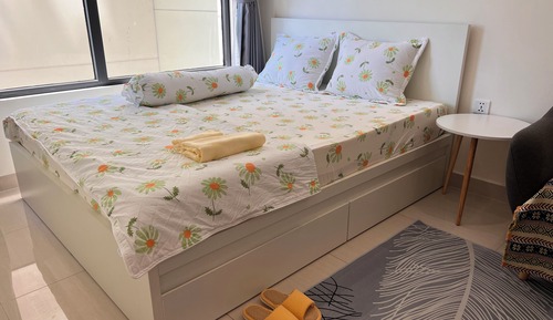 Apartamento romántico, balcón, vistas a la piscina