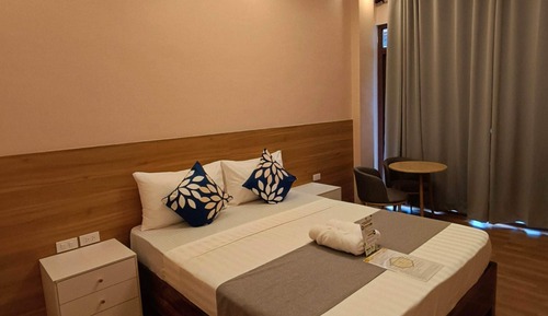 Habitación doble, 1 cama de matrimonio, balcón, vistas a la montaña