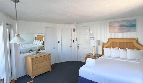 Habitación básica, 1 cama de matrimonio, vistas parciales al mar